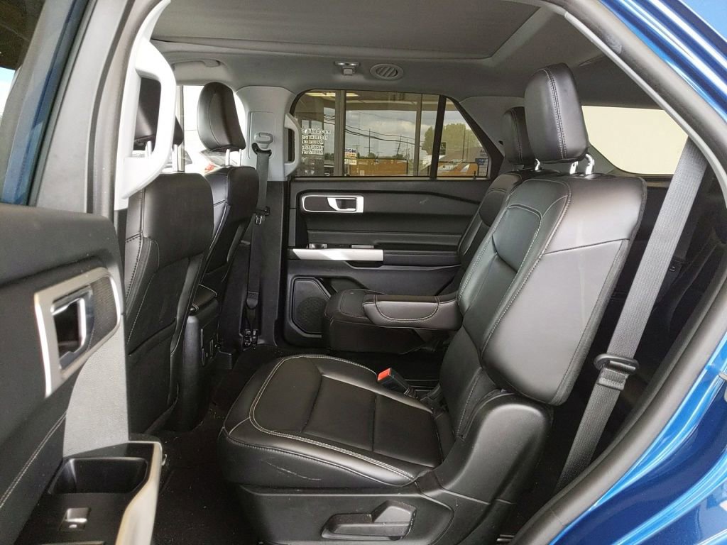Certified 2023 Ford Explorer XLT w/ Equipment Group 202A AWD/4WD image 15