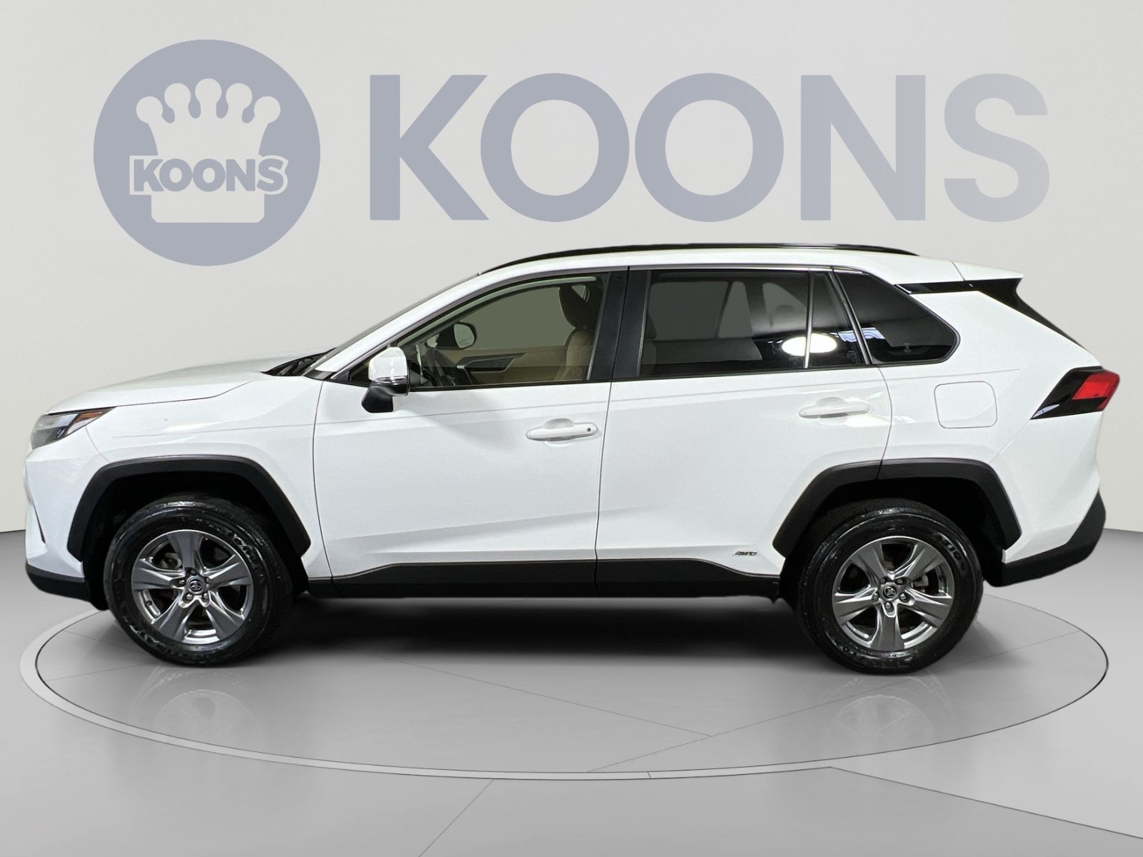 Used 2023 Toyota RAV4 LE AWD/4WD image 7