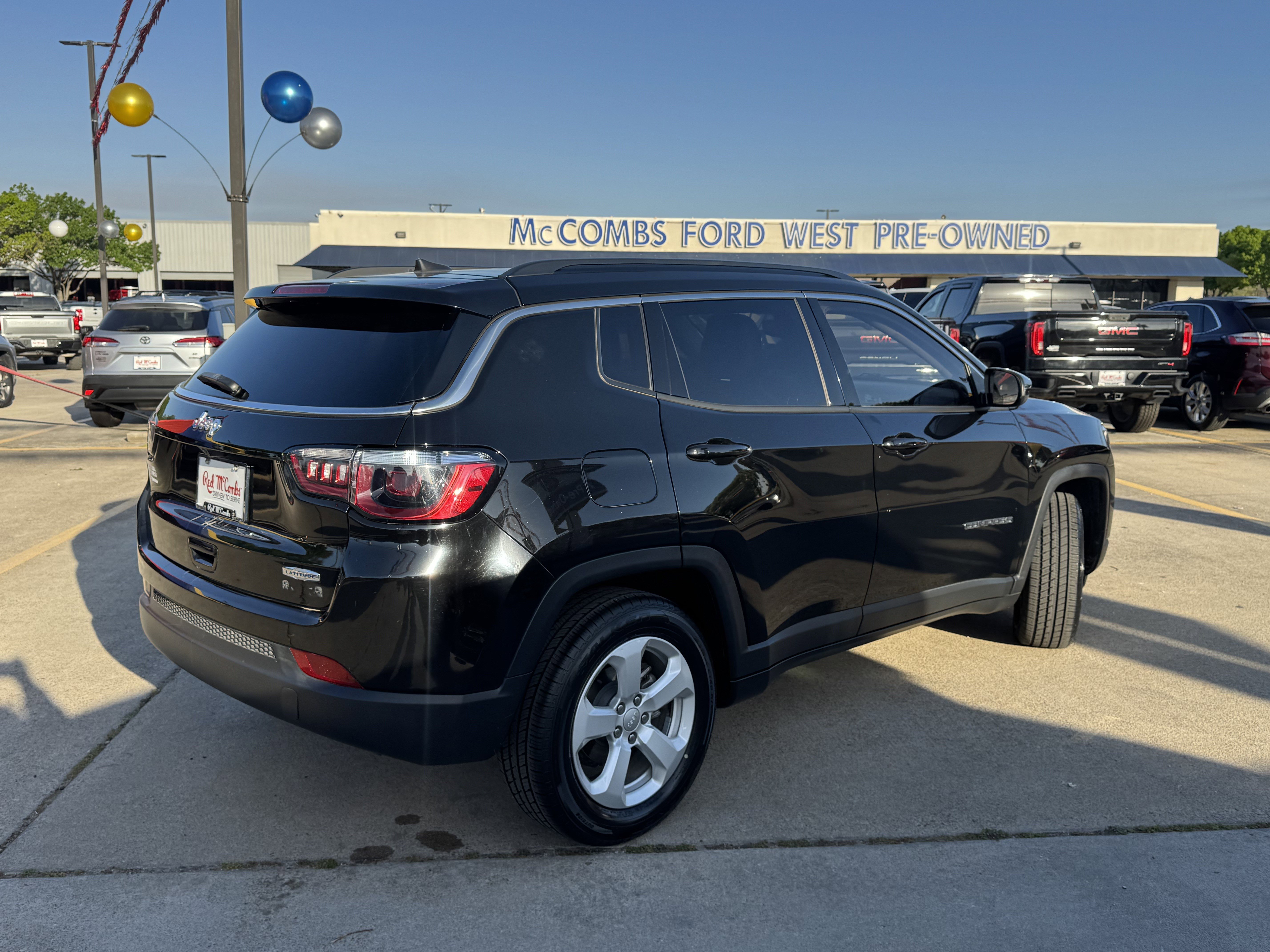 Used 2022 Jeep Compass Latitude image 4