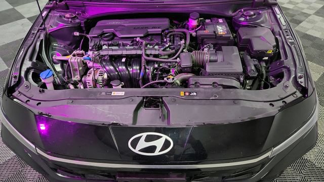 Used 2025 Hyundai Elantra SEL FWD image 24