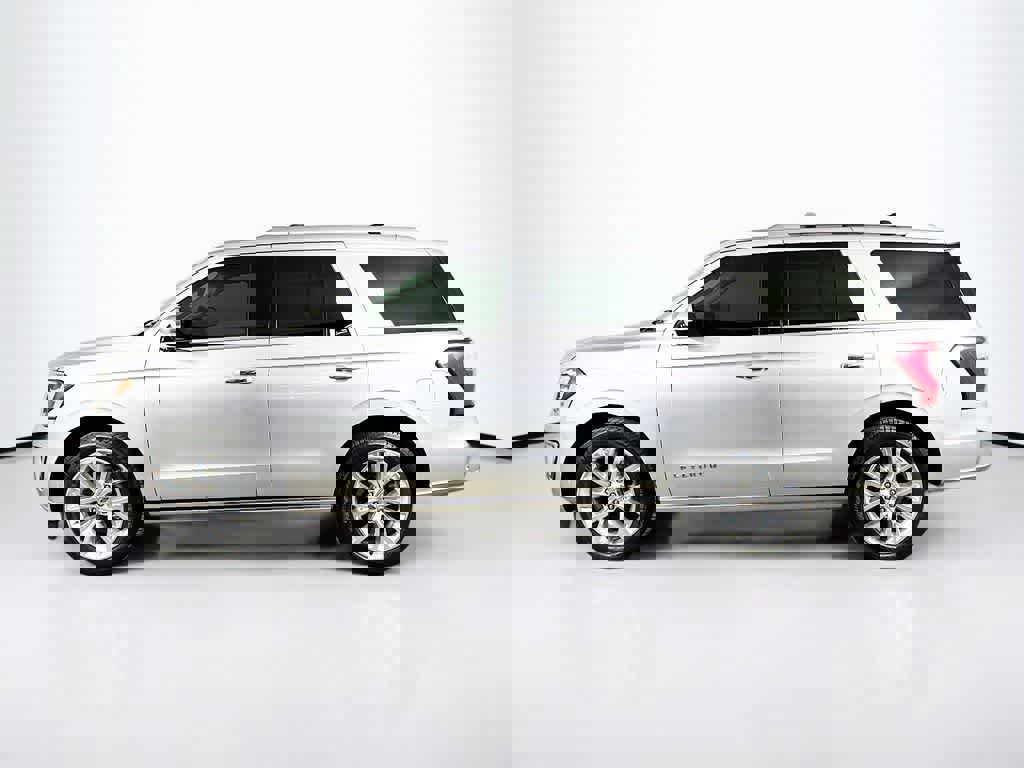 Certified 2018 Ford Expedition Platinum image 3