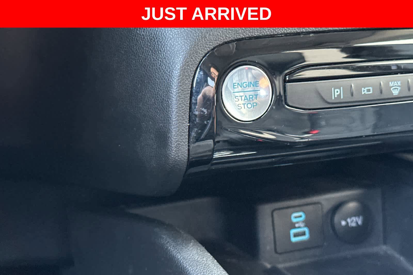Certified 2023 Ford Escape SE w/ PHEV Premium Package FWD image 24