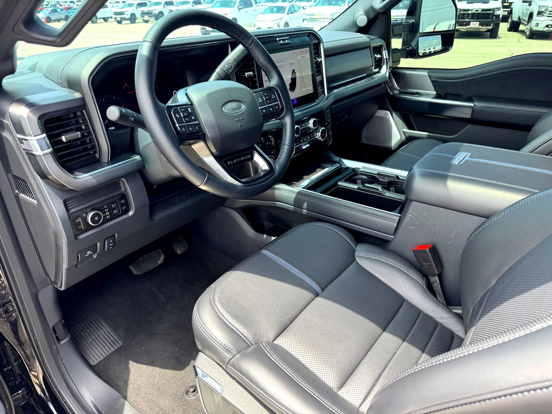 Certified 2026 Ford F350 Platinum w/ Tremor Off-Road Package AWD/4WD image 11