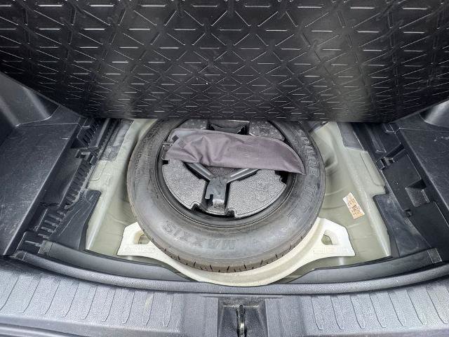 Used 2019 Toyota RAV4 LE AWD/4WD image 26