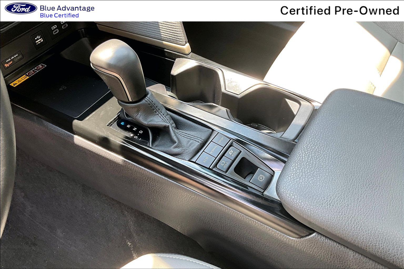 Used 2025 Toyota Camry SE w/ Convenience Package FWD image 15