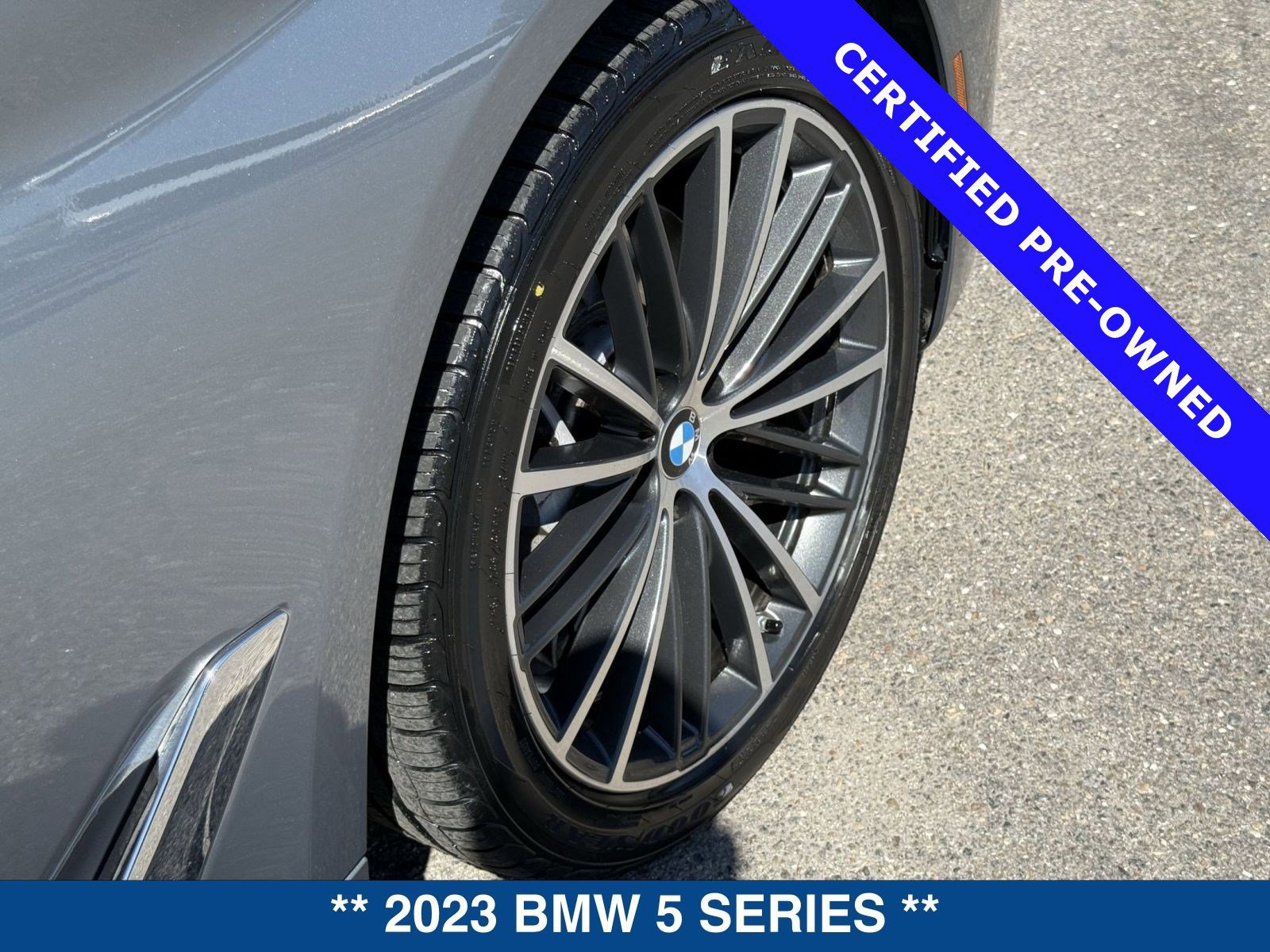 Used 2023 BMW 540i xDrive image 12