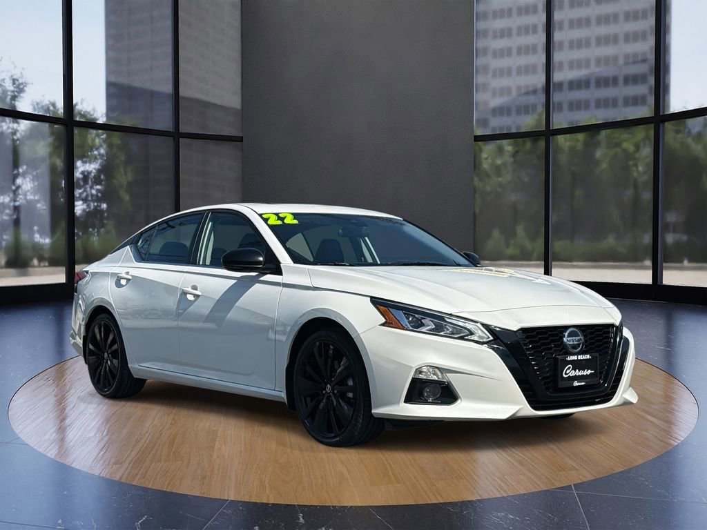 Used 2022 Nissan Altima 2.5 SR w/ Midnight Edition Package