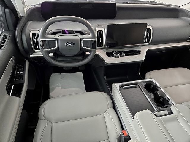 Certified 2025 Ford Expedition Active image 13