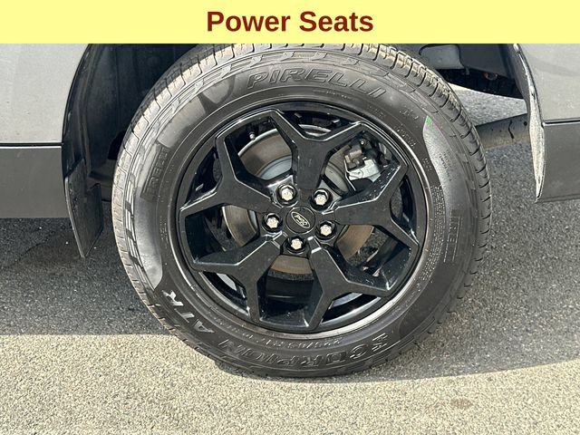 Certified 2025 Ford Maverick XLT w/ XLT Luxury Package AWD/4WD image 10