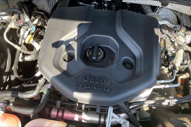 Used 2022 Jeep Grand Cherokee Summit AWD/4WD image 31