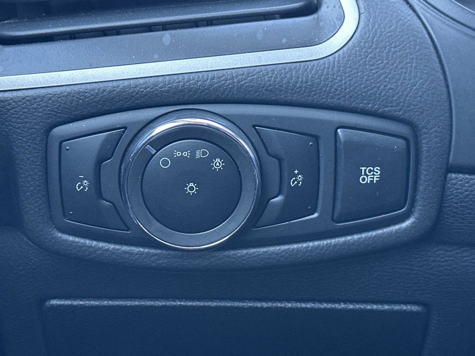 Certified 2024 Ford Edge SEL image 18