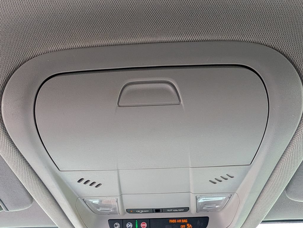Used 2020 GMC Acadia SLE FWD image 16
