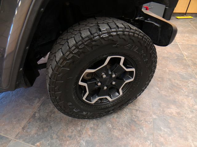 Used 2023 Jeep Gladiator Rubicon w/ Cold Weather Group image 9