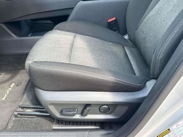 Used 2024 Nissan Rogue SV FWD image 22