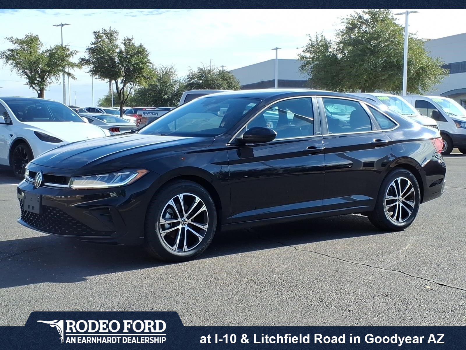 Used 2025 Volkswagen Jetta Sport FWD image 1