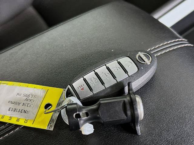 Used 2024 Nissan Altima 2.5 SV FWD image 21