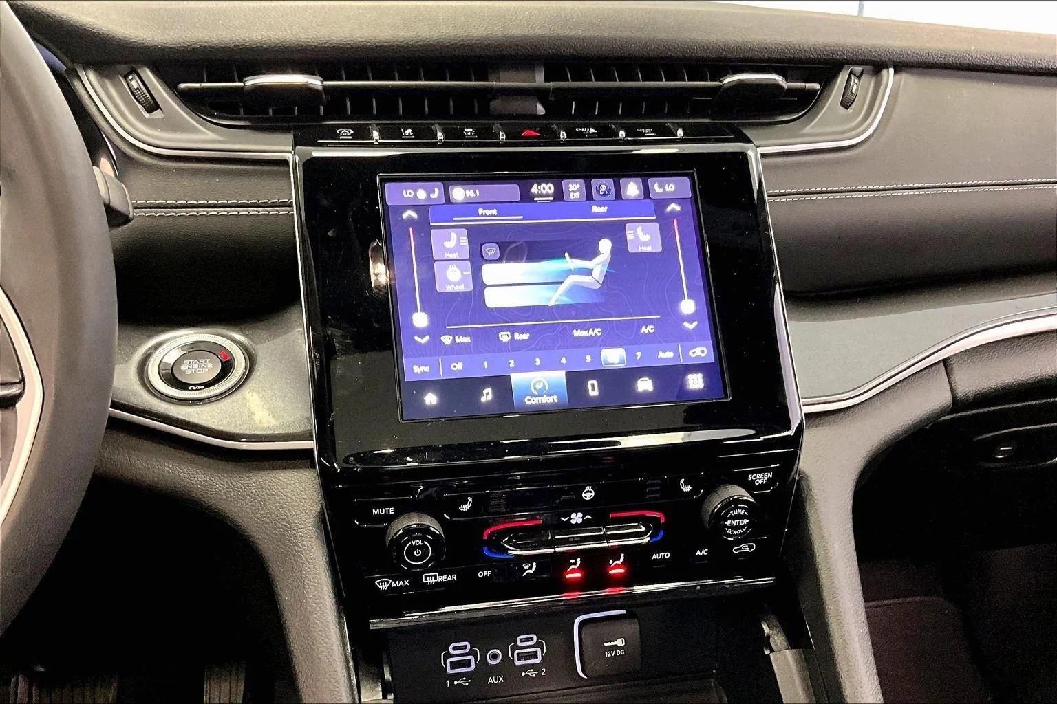 Used 2023 Jeep Grand Cherokee L Laredo image 6