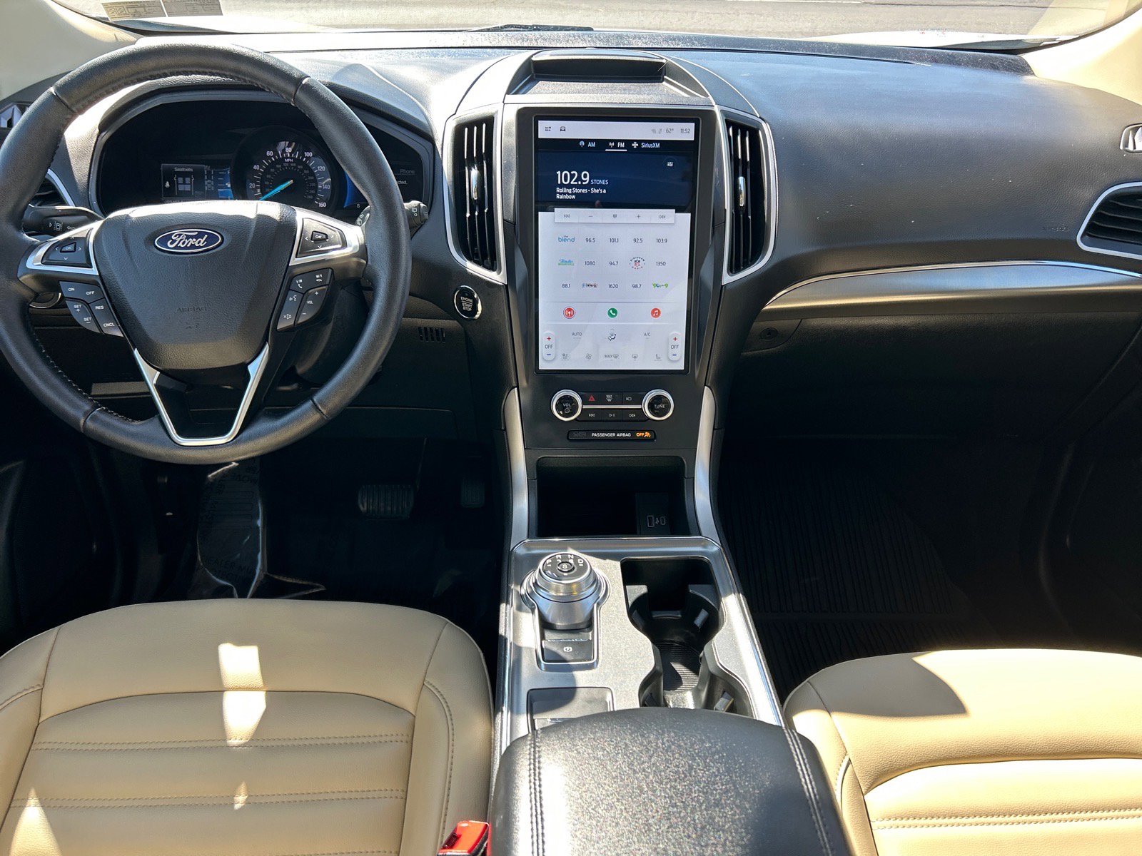 Certified 2022 Ford Edge SEL w/ Convenience Package image 3