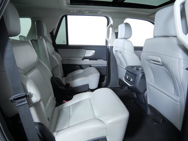 Certified 2025 Ford Expedition Active AWD/4WD image 14