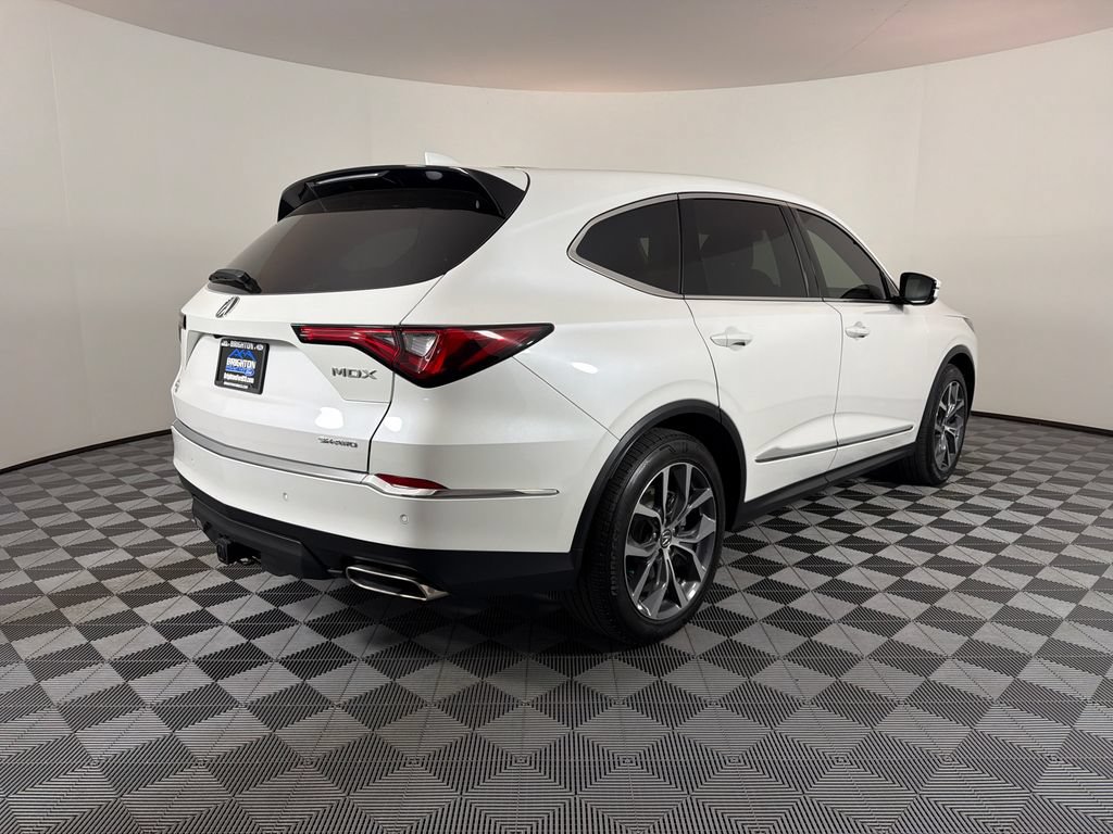 Used 2024 Acura MDX SH-AWD w/ Technology Package image 3