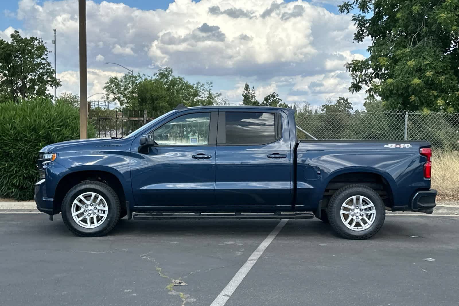 Used 2021 Chevrolet Silverado 1500 RST w/ Convenience Package II AWD/4WD image 5
