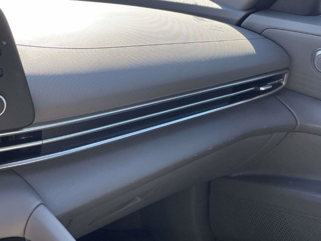 Used 2022 Hyundai Elantra Blue FWD image 32