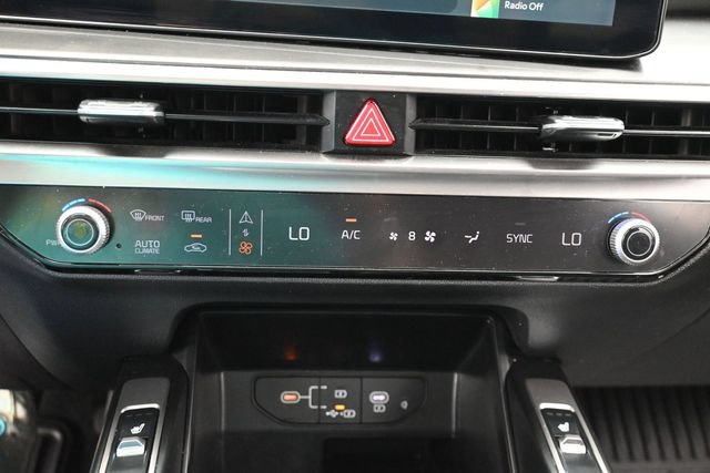 Used 2025 Kia Sorento S FWD image 23