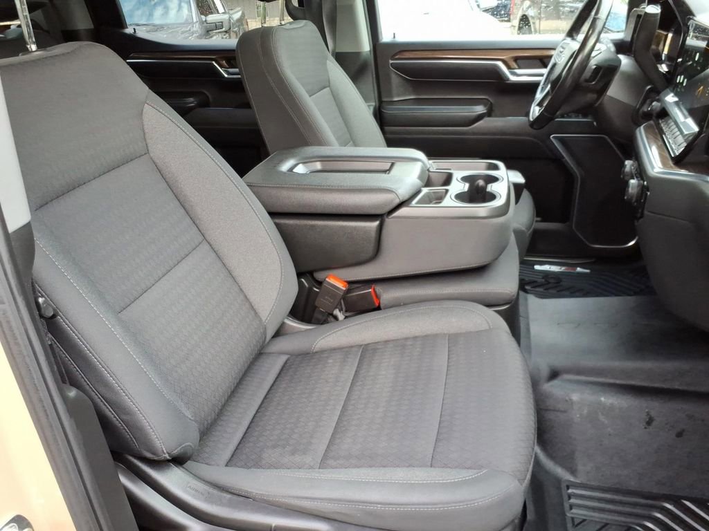 Used 2022 Chevrolet Silverado 1500 LT Trail Boss image 7