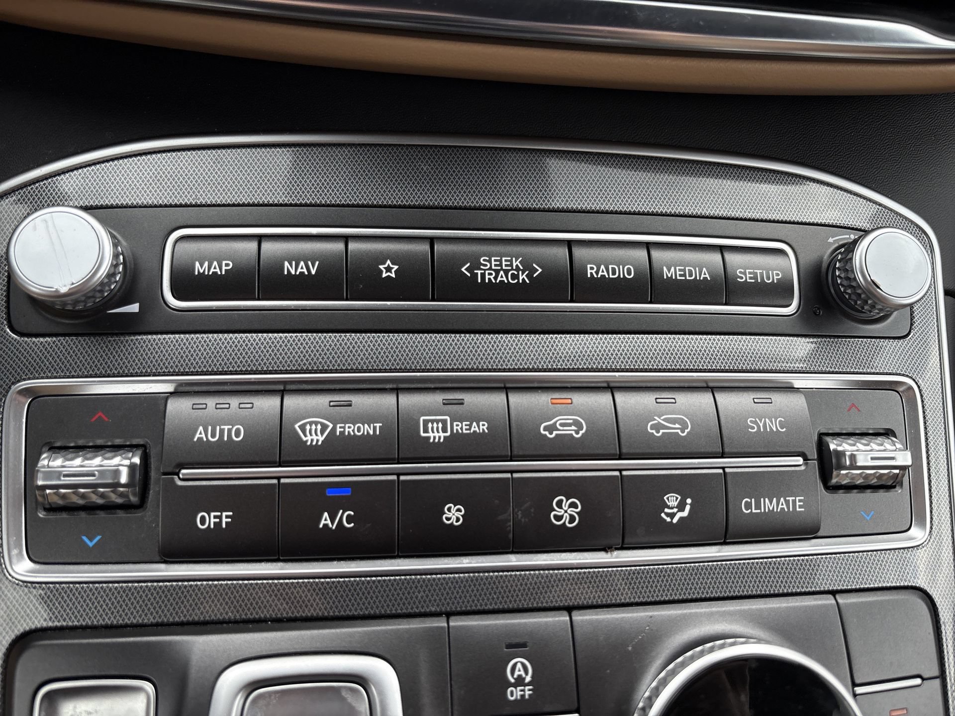 Used 2023 Hyundai Santa Fe Calligraphy w/ Cargo Package FWD image 8
