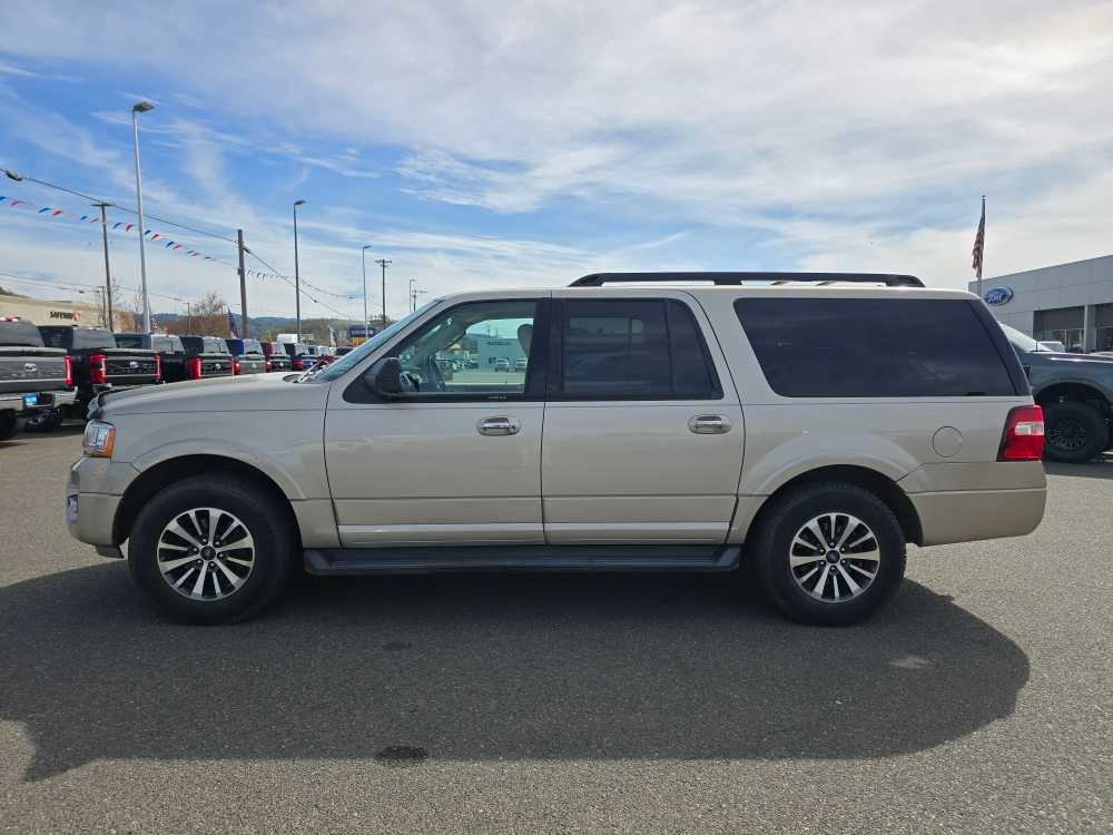 Certified 2017 Ford Expedition EL XLT w/ Equipment Group 202A image 2