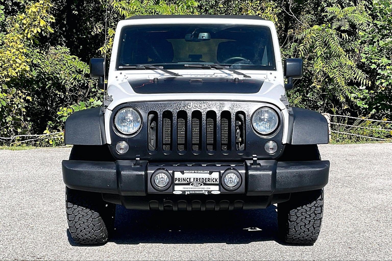 Used 2017 Jeep Wrangler Unlimited Sport AWD/4WD image 2