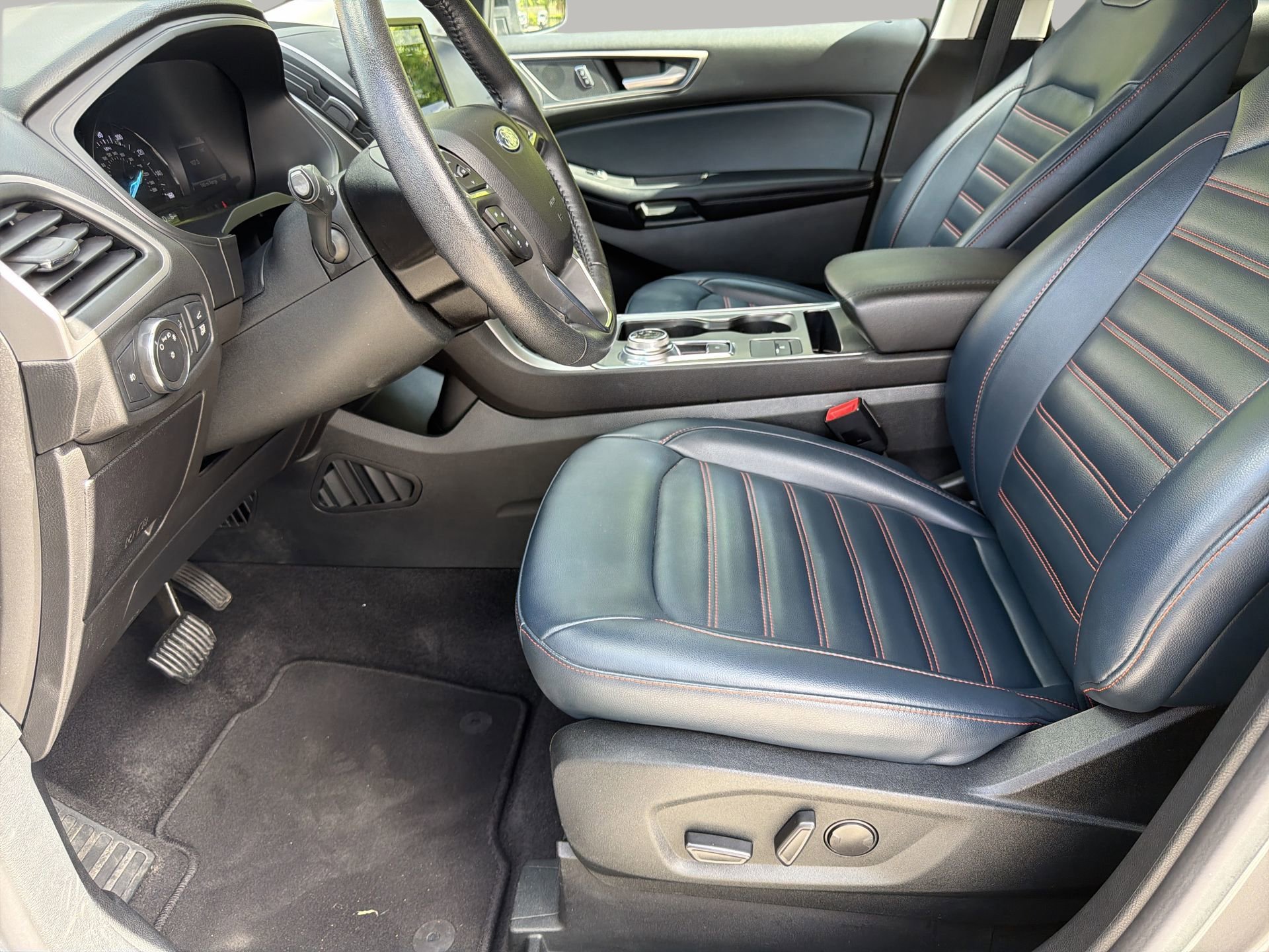 Certified 2022 Ford Edge SEL w/ Sport Appearance Package AWD/4WD image 53