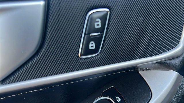 Certified 2024 Ford Explorer XLT w/ Equipment Group 202A image 12