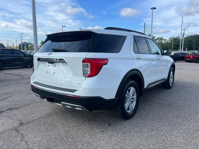 Certified 2023 Ford Explorer XLT w/ Equipment Group 202A AWD/4WD image 4