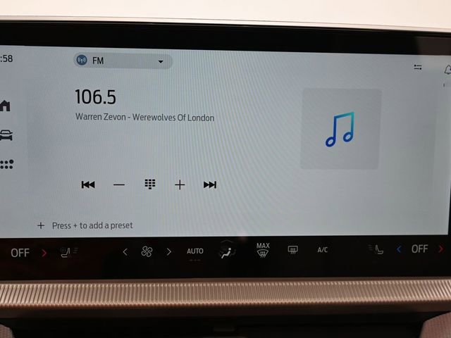 Certified 2025 Ford Explorer Active w/ Active Comfort Package image 17