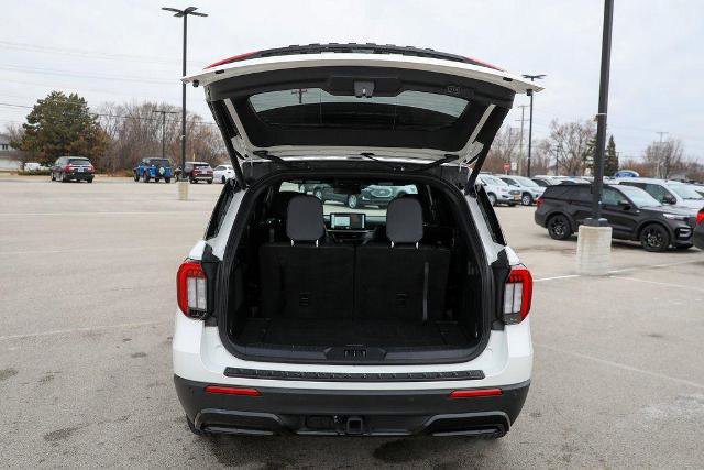 Certified 2025 Ford Explorer ST-Line image 15