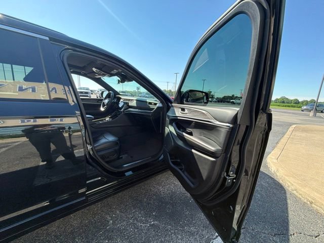 Used 2023 Jeep Grand Cherokee L Overland AWD/4WD image 22