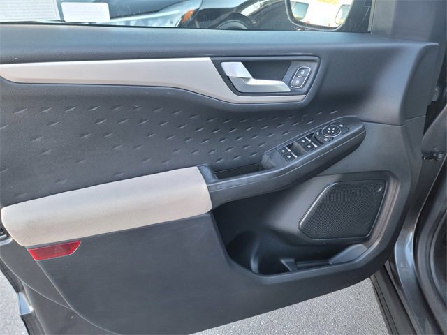Certified 2020 Ford Escape SE image 8