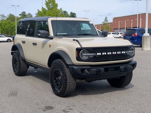 Certified 2025 Ford Bronco Badlands AWD/4WD image 2