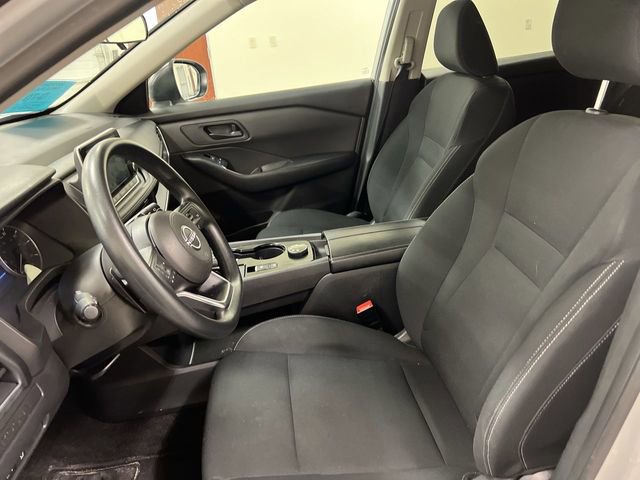 Used 2024 Nissan Rogue S image 4