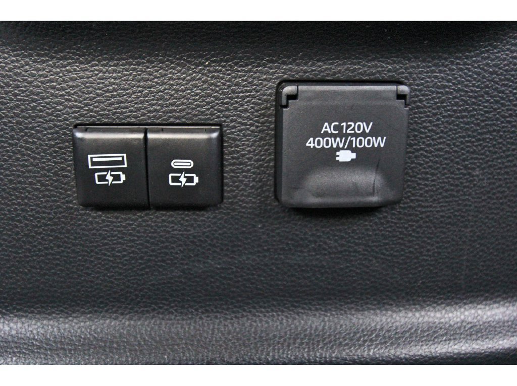Used 2024 Toyota Tundra Limited AWD/4WD image 13