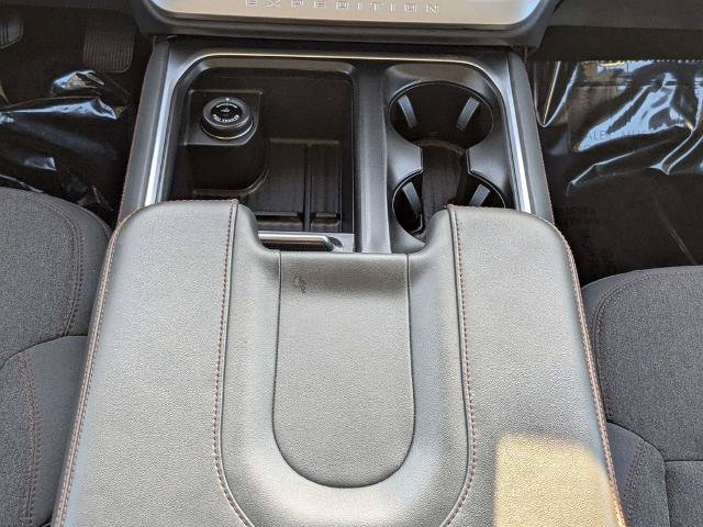 Certified 2025 Ford Expedition Active AWD/4WD image 21