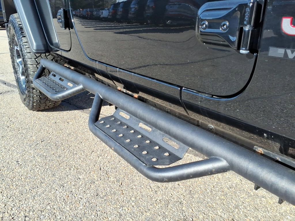 Used 2023 Jeep Wrangler Unlimited Rubicon AWD/4WD image 10