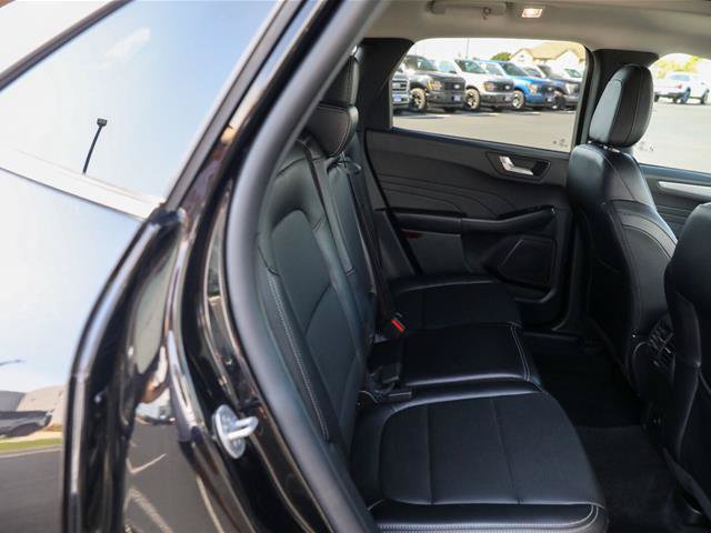 Certified 2025 Ford Escape Platinum AWD/4WD image 31