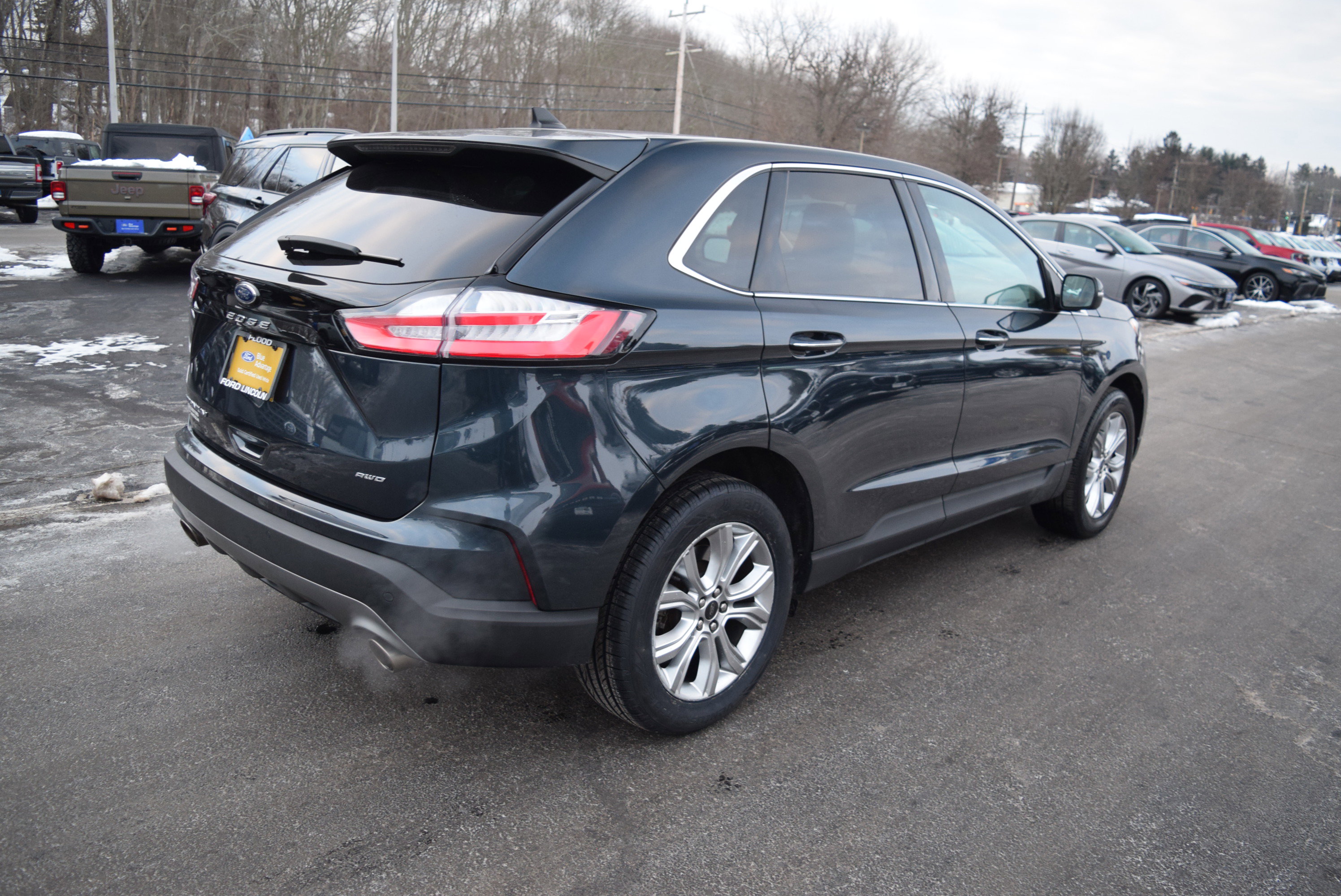 Certified 2024 Ford Edge Titanium w/ Equipment Group 301A image 4