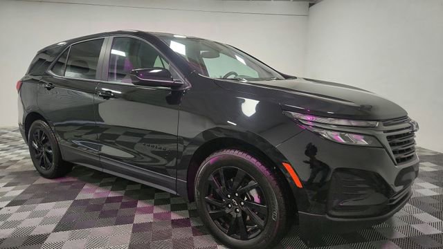 Used 2024 Chevrolet Equinox LS w/ LS Convenience Package image 3