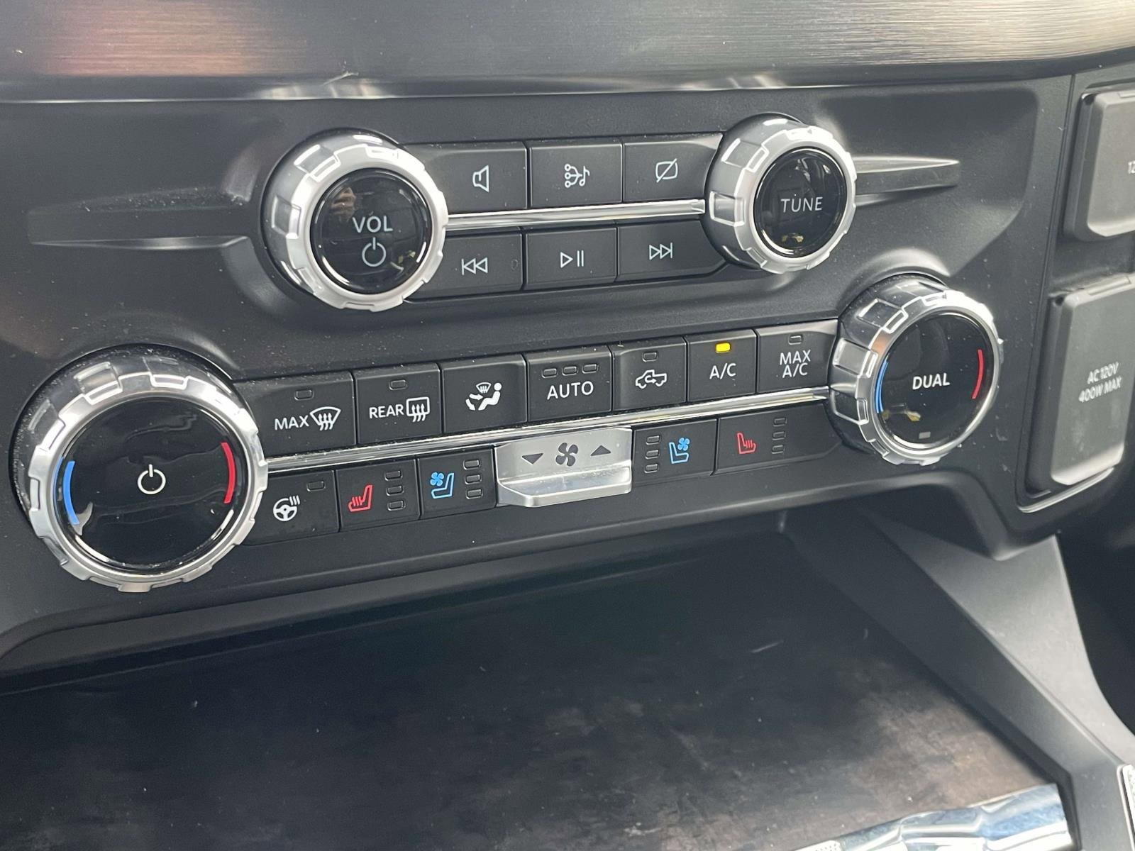 Certified 2024 Ford F250 Lariat image 19