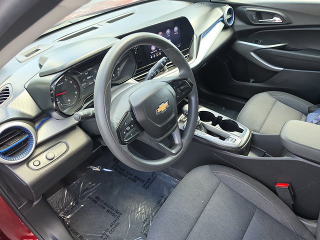 Used 2024 Chevrolet Trax LS FWD image 21