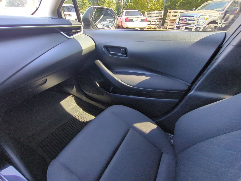 Used 2023 Toyota Corolla LE FWD image 19