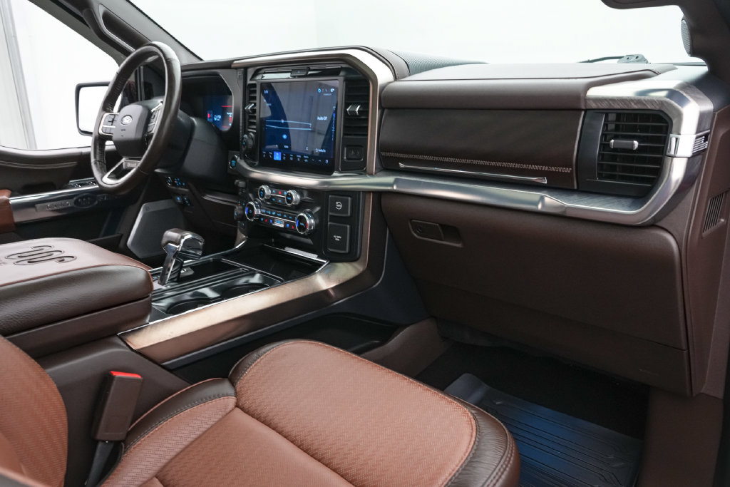 Certified 2025 Ford F150 King Ranch AWD/4WD image 32
